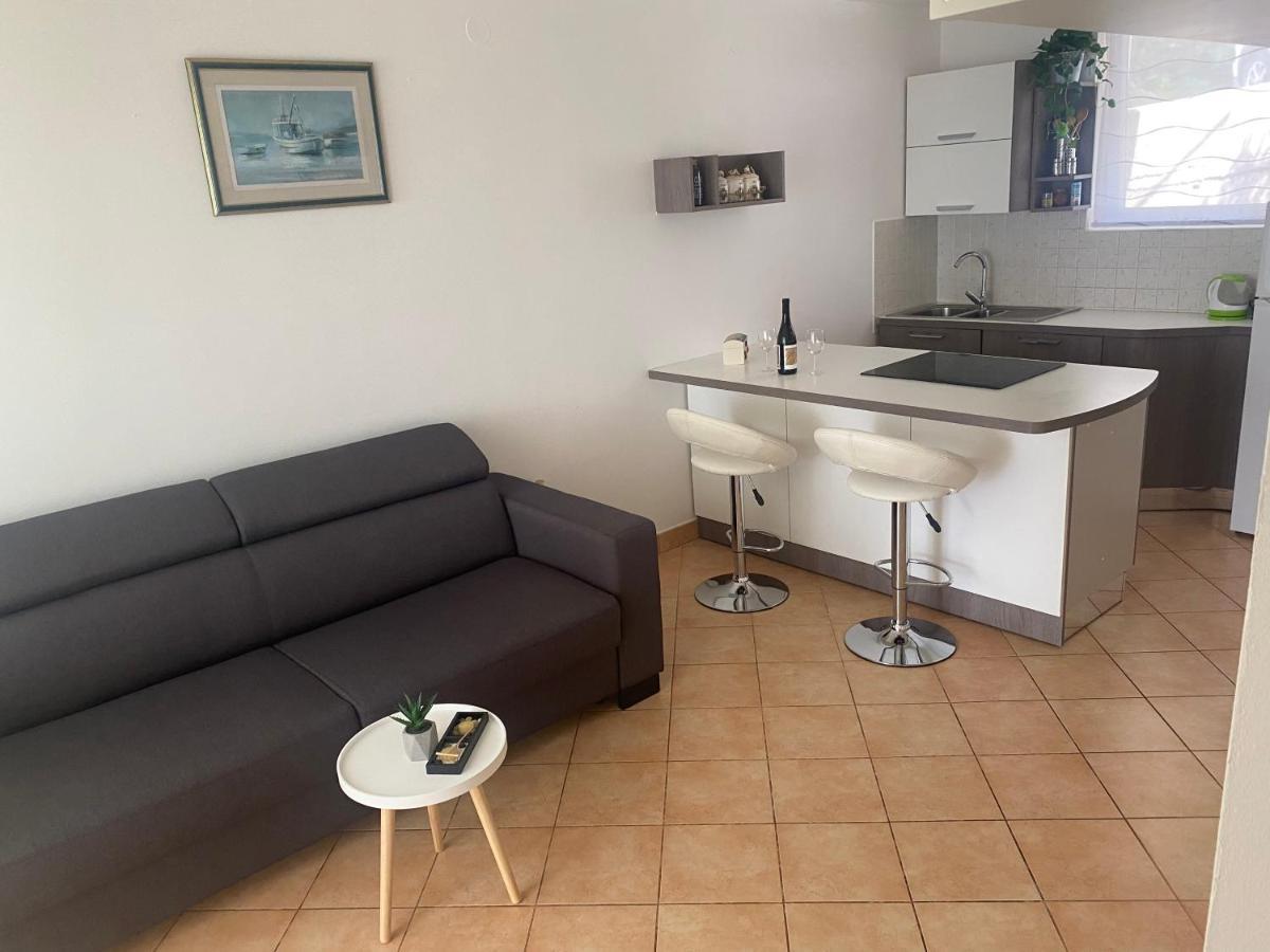 App Ra Apartment Selce Exterior photo